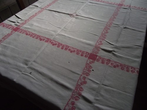 Nappe ancienne damassée - /😉,
