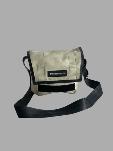 Freitag f11 lassie messenger - lassie,