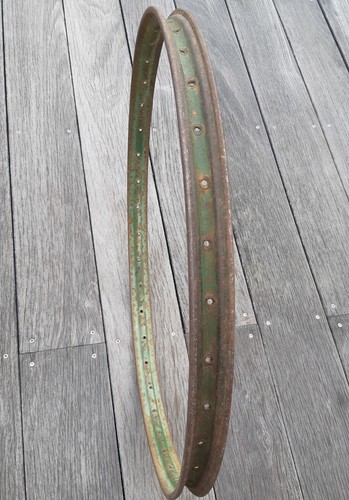 Ancienne jante chapeau - , de