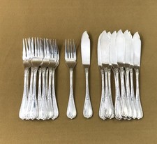 ménagère 12 couverts à