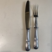 service à découper en métal