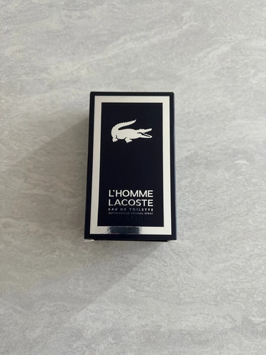 Boîte vide eau de - boîte,