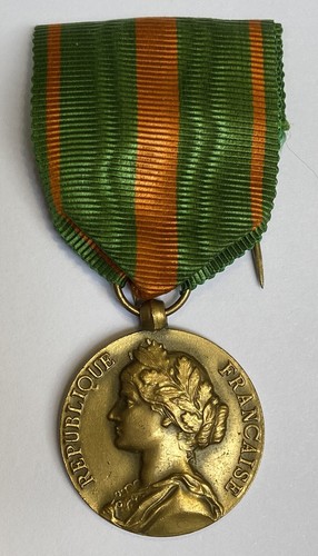 Militaria francais medaille - @,