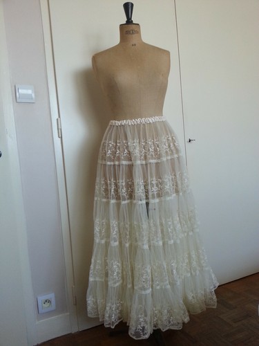 Jupon tulle brodé soie