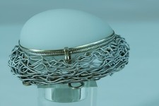 Ancien  rare petit coffret / boite à bijoux 19ème oeuf sur nid en opaline