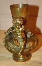 Vase angelot en bronze