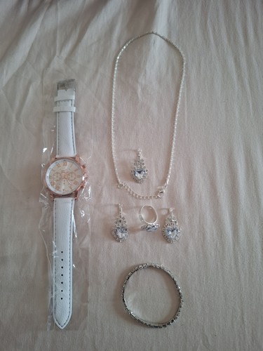 Lot montre femme - blanche, +