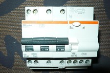 DISJONCTEUR DIFFERENTIEL