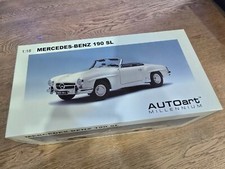 NEW AUTOart 1/18 Merdedes Benz
