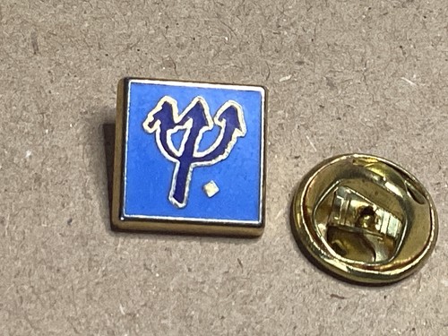 Pins club med signé moret - club,