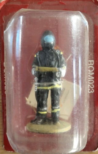 Figurine pompier allemand - figurine,