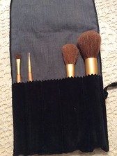 L'ORÉAL PROFESSIONNEL: ENSEMBLE DE 4 PINCEAUX MAQUILLAGE