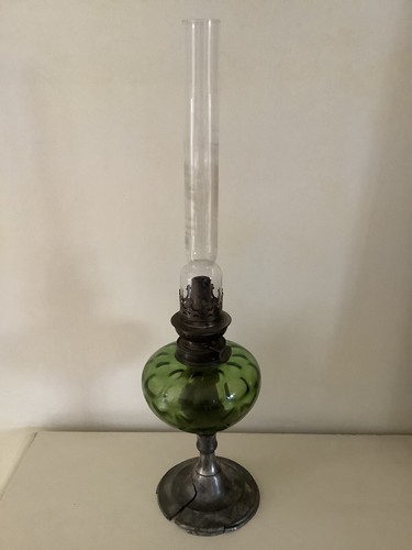 Ancienne lampe petrole en - a,