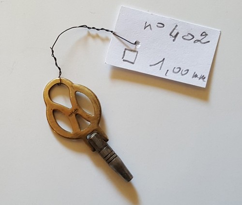 Clé remontoir pour montre - , à