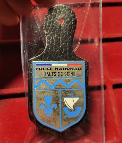 128 pucelle insigne - insigne, /