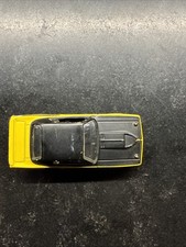 Hot Wheels 70 Plymouth AAR Cuda jaune noire de 2008