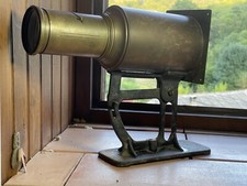 Partie De Lanterne Magique En Laiton Pied Fonte Réglable