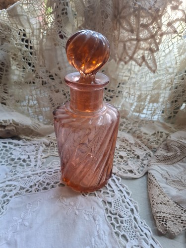 Flacon parfum baccarat - À,