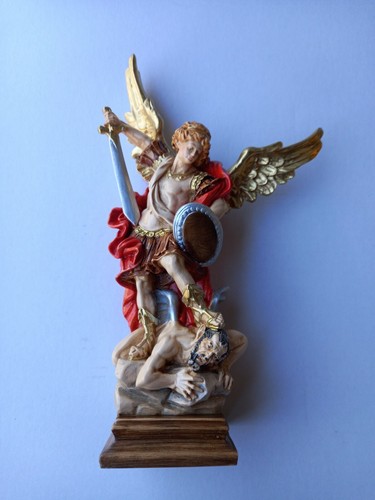 Statue saint michel - de,