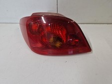 Feu arriere principal gauche