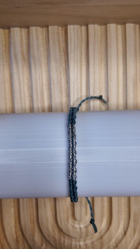 Bracelet fin micro - , macramé