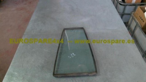 Vitre triangle arrière - arrière, droite