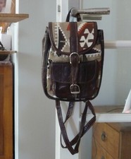 Sac à dos en cuir motif main