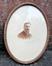 Cadre XIXème ovale en bois