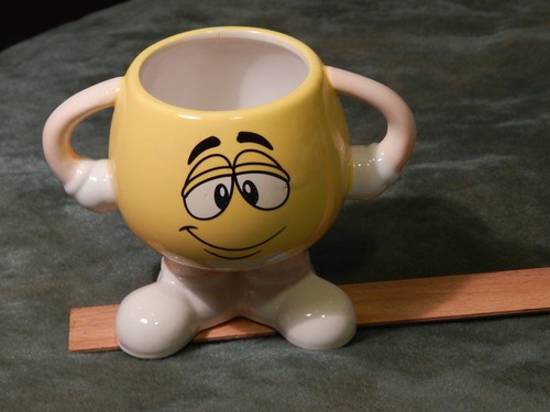 Yellow m - (mars,,