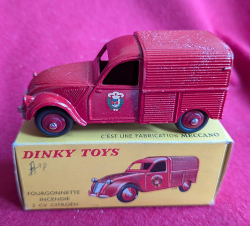 Dinky toys 2 cv - (ancien),