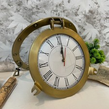 Horloge de hublot de navire en