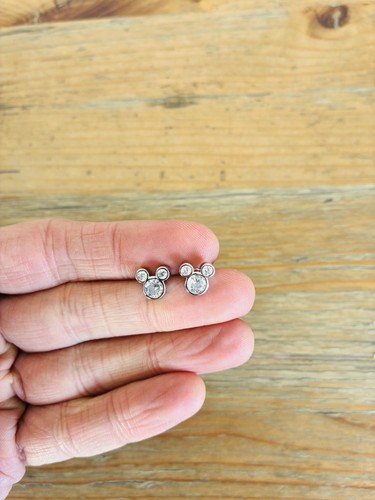 Boucles oreilles puces - boucles, d’oreilles