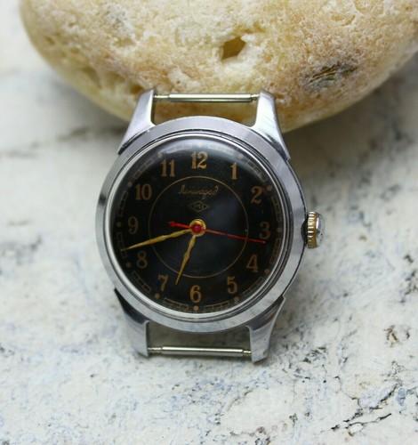 Raketa montre bracelet ronde - raketa, montre-bracelet