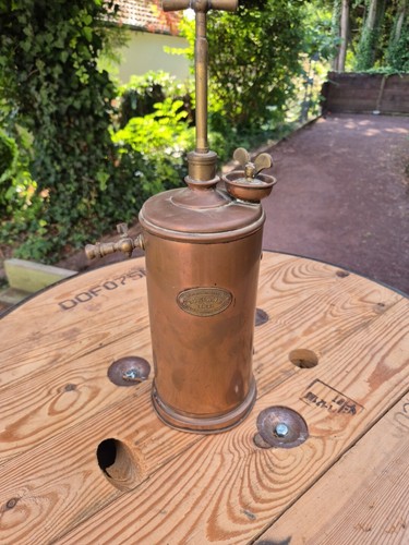 Ancien pulvérisateur - ancien,