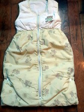 GIGOTEUSE BEBE & TOUR DE LIT