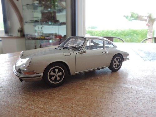 Porsche 911 argent autoart - 911, s
