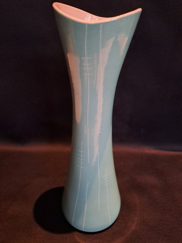 Joli vase bleu signé cmielow - joli,