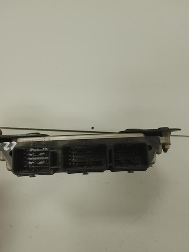 0281011863 boîtier moteur uce