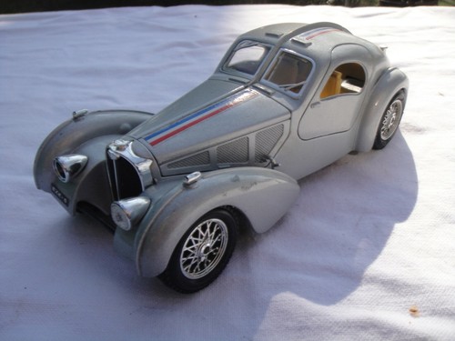 Burago bugatti atlantic - burago,