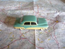 PEUGEOT 404 Berline bicolore