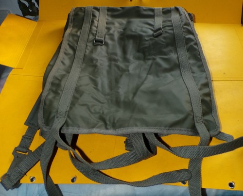 Musette militaire de - musette, f1