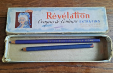 BOITE 2 CRAYONS DE COULEUR MARQUISE REVELATION EN CARTON ANCIENNE