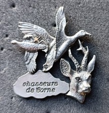 Rare Pin's Chasse Corné Chevreuil Faisan Signé RD Angers Fort relief Hunting
