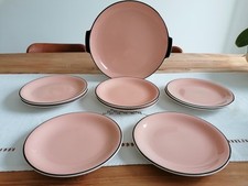 Service à Desserts Villeroy Et Boch Couleur Rose Poudré Et Liserés Noirs