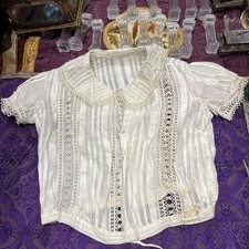 Ancienne chemise De bébé enfant en  dentelle
