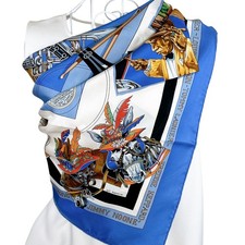 Foulard vintage en soie Hermes