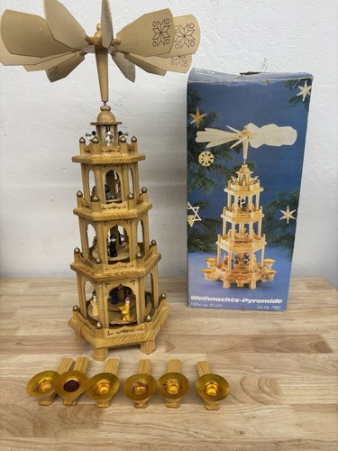 Weihnachts pyramide wooden - pyramide,