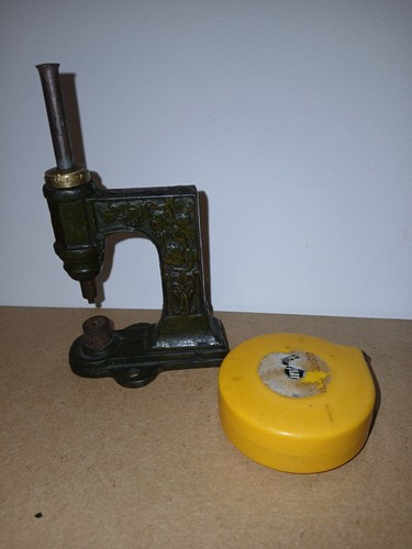 Très rare petite presse - rare, de