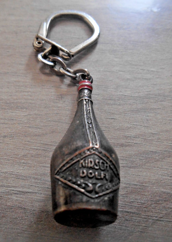 Porte cle ancien alcool - ,