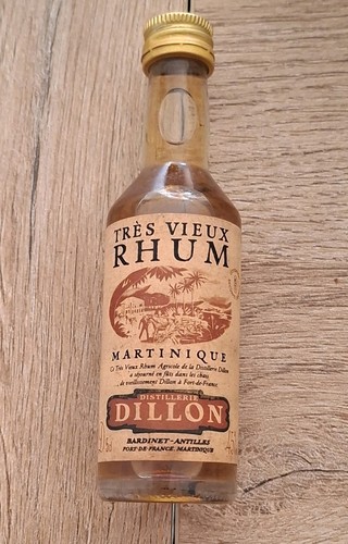 Mignonnette très vieux rhum - très,